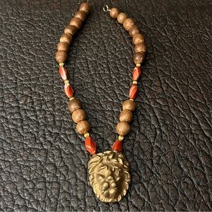 HANDMADE LION FACE NECKLACE WOOD BEADS Excellent Pre-Owned Condition